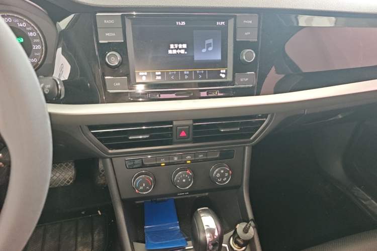Used Volkswagen Lavida 2019 1.5L Automatic Comfort Edition China VI Standard Audio And AC Panel