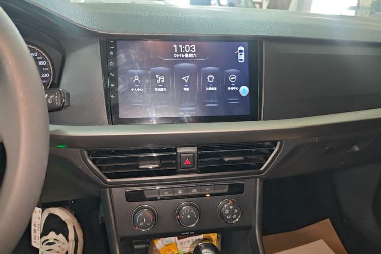 Used Volkswagen Lavida 2019 1.5L Automatic Fashion Edition China VI Audio And AC Panel