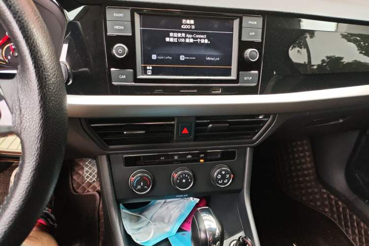 Used Volkswagen Lavida 2019 1.5L Automatic Comfort Edition China VI Standard Audio And AC Panel