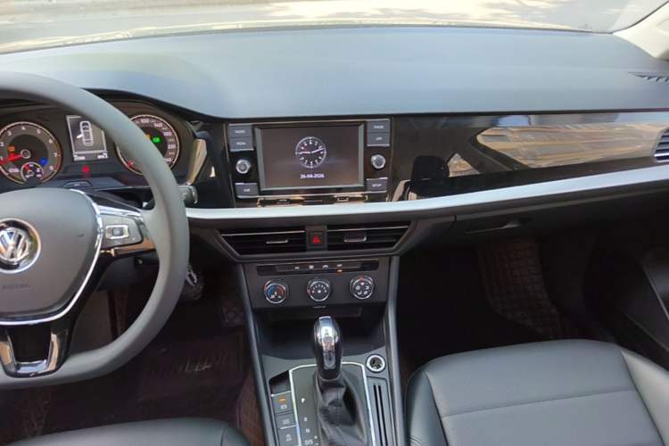 Used Volkswagen Lavida 2019 1.5L Automatic Comfort Edition China VI Standard Audio And AC Panel
