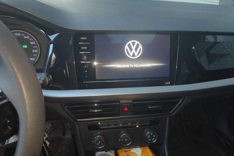 Used Volkswagen Lavida 2019 1.5L Automatic Vision Edition China VI Standard Audio And AC Panel