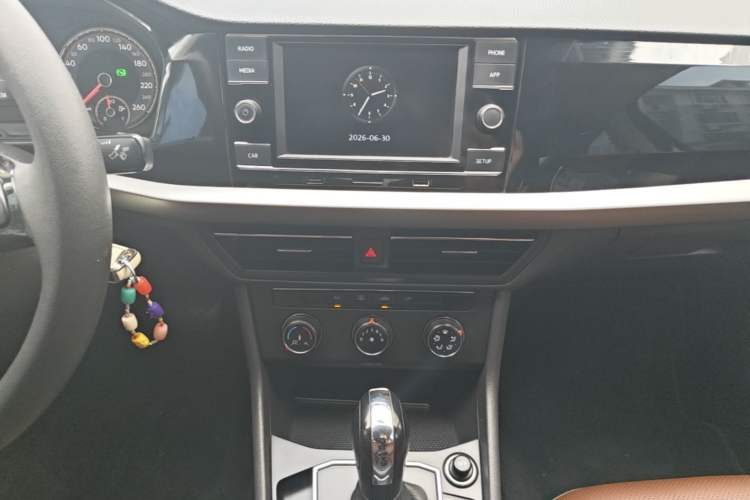Used Volkswagen Lavida 2019 1.5L Automatic Comfort Edition China VI Standard Audio And AC Panel
