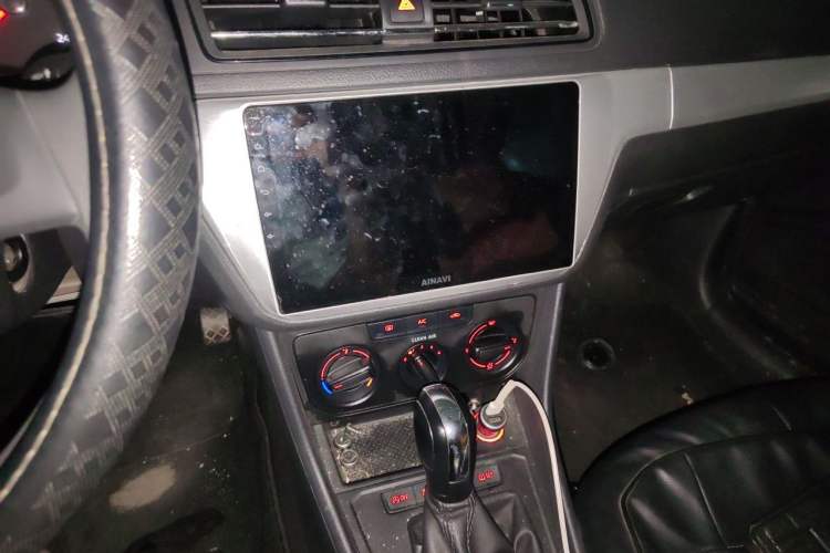 Used Volkswagen Lavida 2019 Lavida Start 1.5L Automatic Trendy Version China VI Standard Audio And AC Panel
