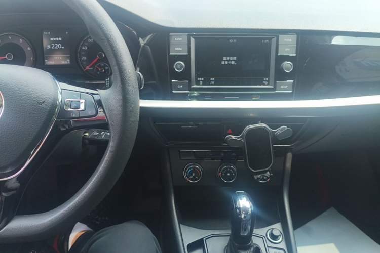 Used Volkswagen Lavida 2019 1.5L Automatic Comfort Edition China VI Standard Audio And AC Panel