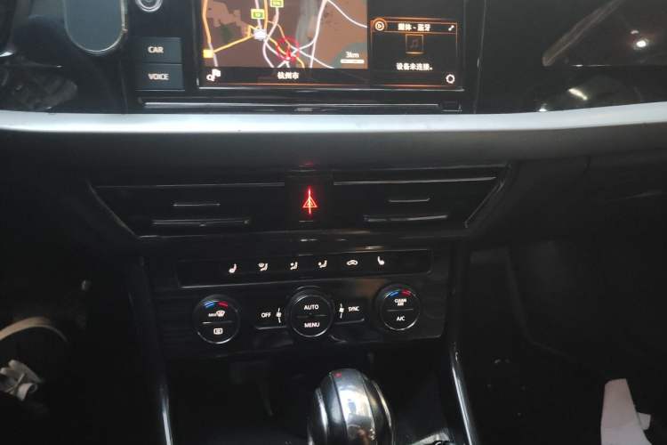 Used Volkswagen Lavida 2019 280TSI DSG Luxury Edition China VI Standard Audio And AC Panel