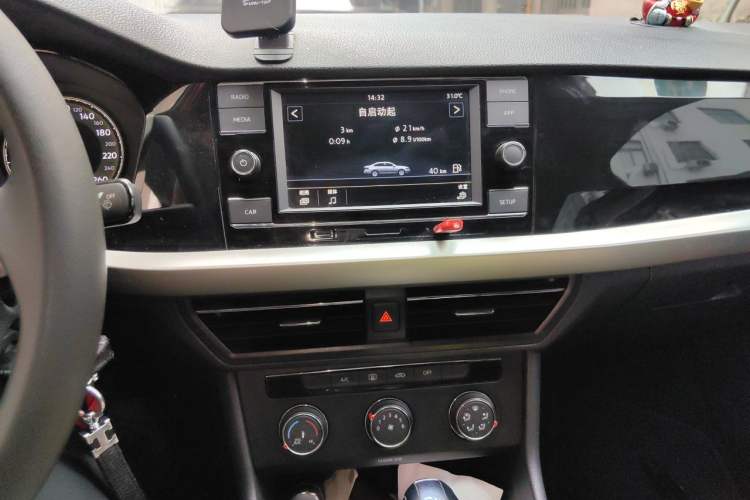 Used Volkswagen Lavida 2019 1.5L Automatic Comfort Edition China VI Standard Audio And AC Panel