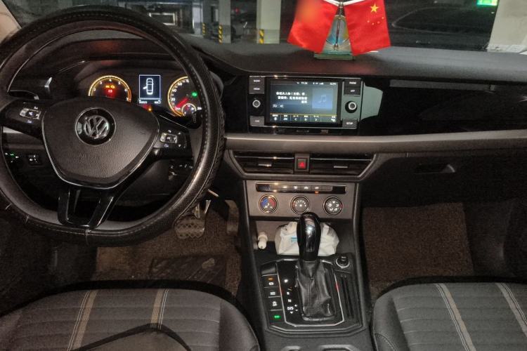 Used Volkswagen Lavida 2019 280TSI DSG Comfort Edition China VI standard Center Console