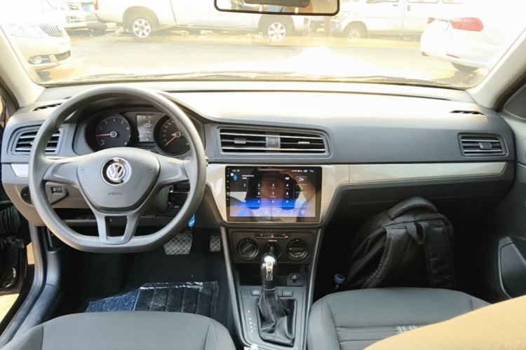 Used Volkswagen Lavida 2019 Lavida Start 1.5L Automatic Trendy Version China VI Standard Center Console