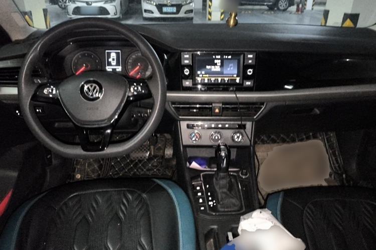 Used Volkswagen Lavida 2019 280TSI DSG Comfort Edition China VI standard Center Console