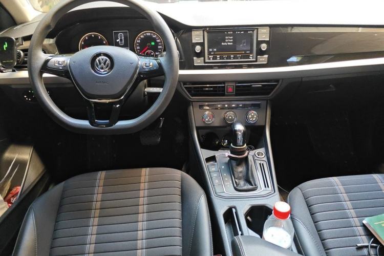 Used Volkswagen Lavida 2019 1.5L Automatic Vision Edition China VI Standard Center Console