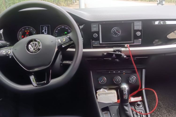 Used Volkswagen Lavida 2019 1.5L Automatic Comfort Edition China VI Standard Center Console
