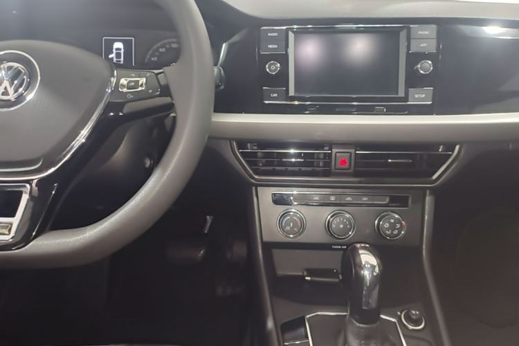 Used Volkswagen Lavida 2019 280TSI DSG Comfort Edition China VI standard Center Console