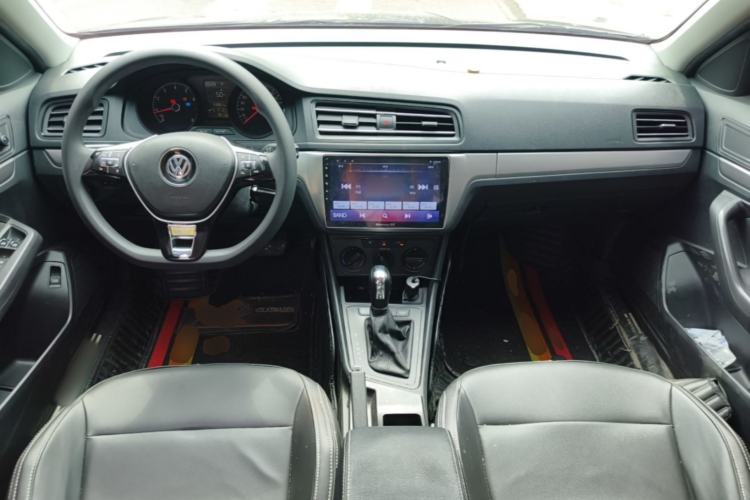 Used Volkswagen Lavida 2019 Lavida Start 1.5L Automatic Trendy Version China VI Standard Center Console