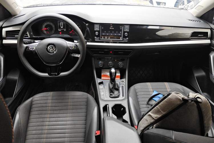 Used Volkswagen Lavida 2019 280TSI DSG Comfort Edition China VI standard Center Console