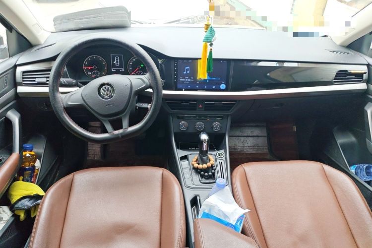 Used Volkswagen Lavida 2019 1.5L Automatic Fashion Edition China VI Center Console