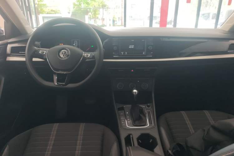 Used Volkswagen Lavida 2019 280TSI DSG Comfort Edition China VI standard Center Console