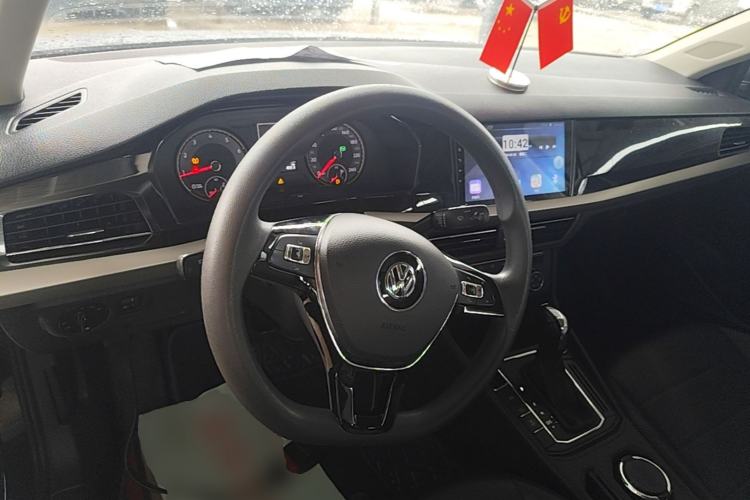 Used Volkswagen Lavida 2019 1.5L Automatic Comfort Edition China VI Standard Center Console