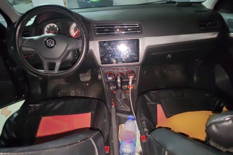 Used Volkswagen Lavida 2019 Lavida Start 1.5L Automatic Trendy Version China VI Standard Center Console