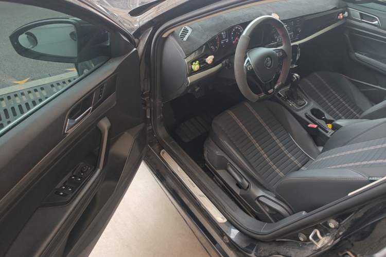 Used Volkswagen Lavida 2019 280TSI DSG Comfort Edition China VI standard Driver Seat