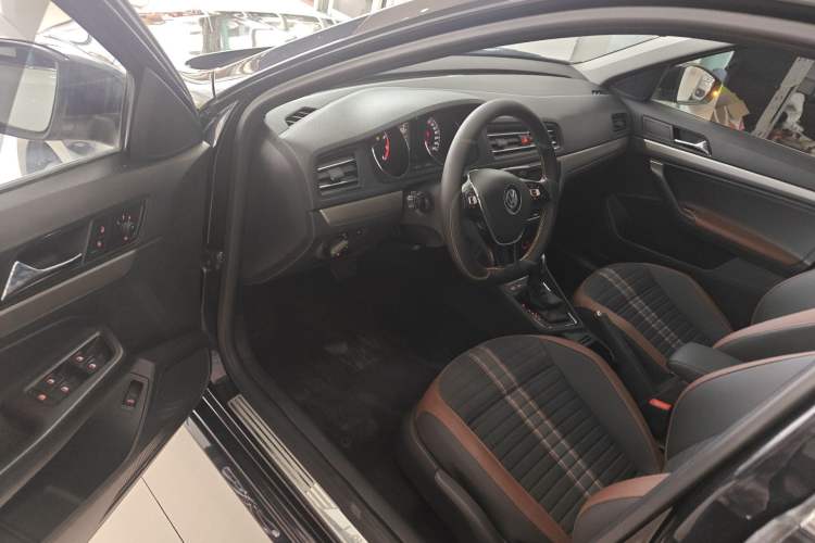 Used Volkswagen Lavida 2019 Lavida Start 1.5L Automatic Comfort Edition China VI Standard Driver Seat