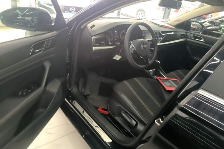 Used Volkswagen Lavida 2019 280TSI DSG Comfort Edition China VI standard Driver Seat