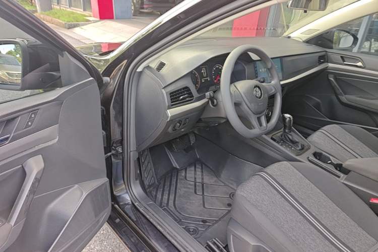 Used Volkswagen Lavida 2019 1.5L Automatic Fashion Edition China VI Driver Seat