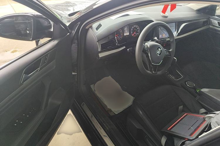 Used Volkswagen Lavida 2019 1.5L Automatic Comfort Edition China VI Standard Driver Seat