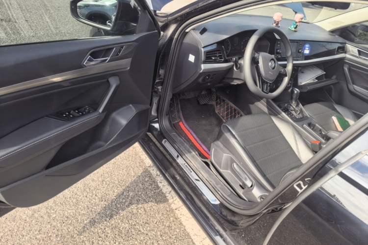 Used Volkswagen Lavida 2019 1.5L Automatic Comfort Edition China VI Standard Driver Seat