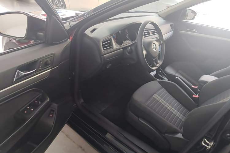 Used Volkswagen Lavida 2019 Lavida Start 1.5L Automatic Trendy Version China VI Standard Driver Seat