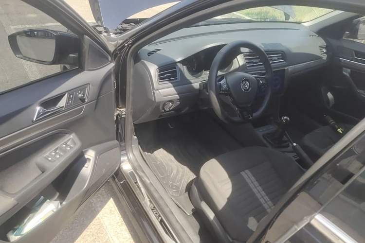 Used Volkswagen Lavida 2019 Lavida Start 1.5L Manual Fashion Edition China VI Standard Driver Seat
