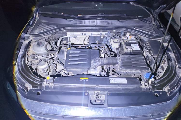 Used Volkswagen Lavida 2019 1.5L Automatic Comfort Edition China VI Standard Engine Bay