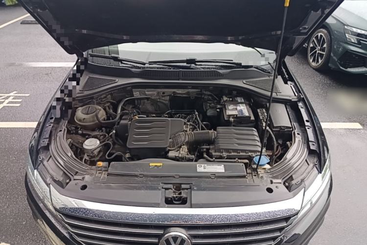 Used Volkswagen Lavida 2019 1.5L Automatic Comfort Edition China VI Standard Engine Bay