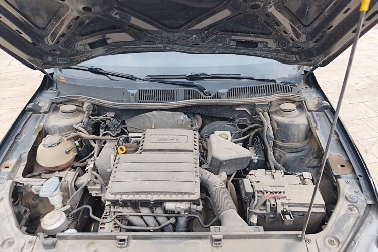 Used Volkswagen Lavida 2019 Lavida Start 1.5L Manual Comfort Edition China VI Standard Engine Bay