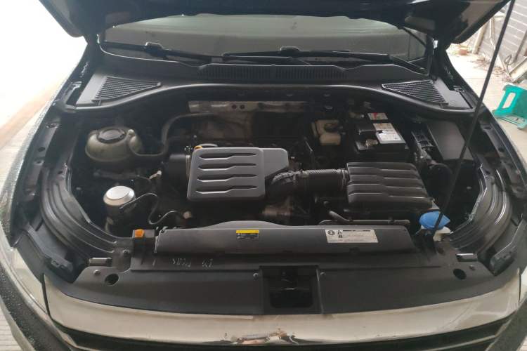 Used Volkswagen Lavida 2019 1.5L Automatic Vision Edition China VI Standard Engine Bay