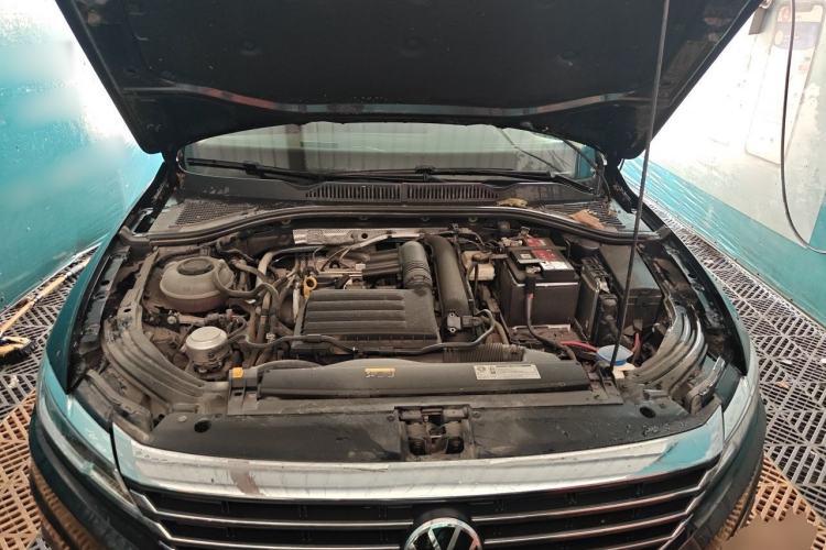 Used Volkswagen Lavida 2019 280TSI DSG Comfort Edition China VI standard Engine Bay