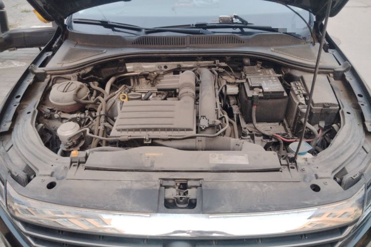 Used Volkswagen Lavida 2019 280TSI DSG Comfort Edition China VI standard Engine Bay