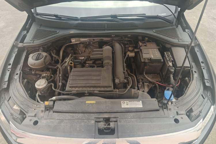 Used Volkswagen Lavida 2019 280TSI DSG Comfort Edition China VI standard Engine Bay