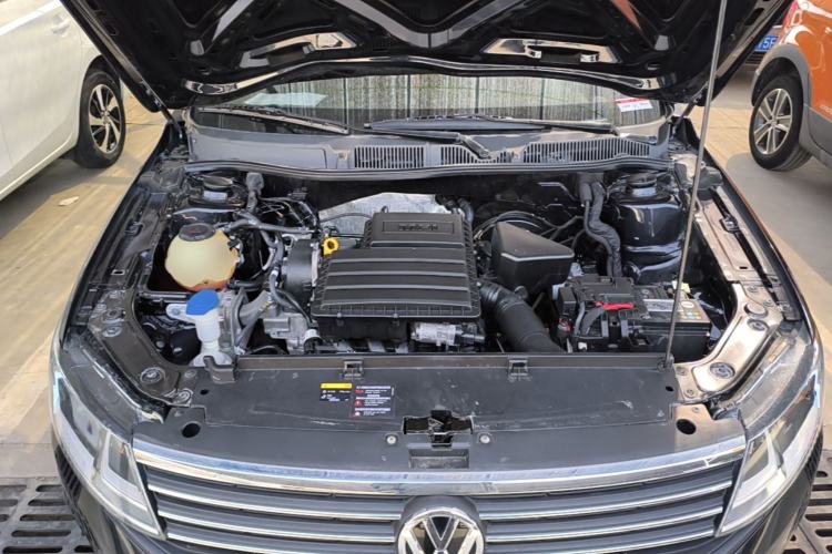 Used Volkswagen Lavida 2019 Lavida Start 1.5L Manual Fashion Edition China VI Standard Engine Bay