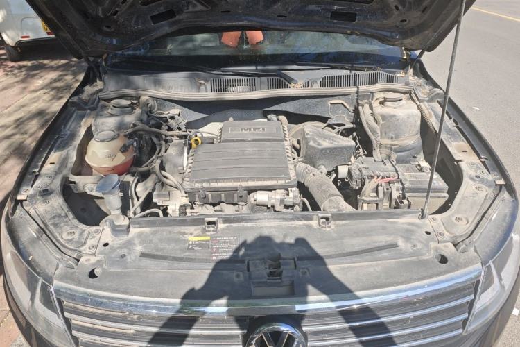 Used Volkswagen Lavida 2019 Lavida Start 1.5L Manual Fashion Edition China VI Standard Engine Bay