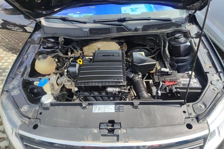 Used Volkswagen Lavida 2019 Lavida Start 1.5L Manual Fashion Edition China VI Standard Engine Bay