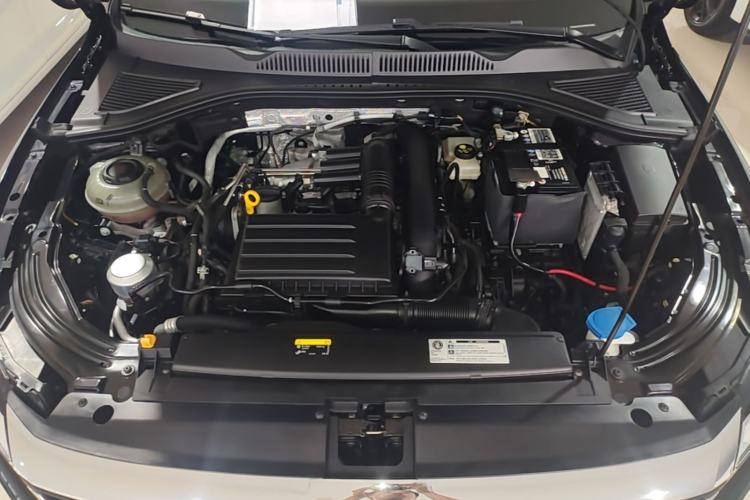 Used Volkswagen Lavida 2019 280TSI DSG Comfort Edition China VI standard Engine Bay