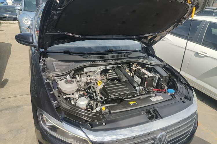 Used Volkswagen Lavida 2019 280TSI DSG Comfort Edition China VI standard Engine Bay