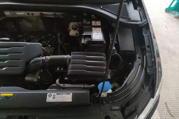 Used Volkswagen Lavida 2019 1.5L Automatic Vision Edition China VI Standard Engine Bay Left