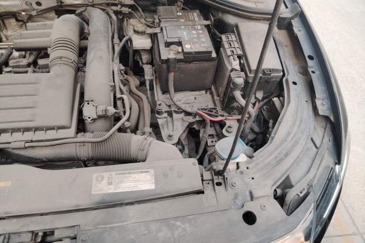 Used Volkswagen Lavida 2019 280TSI DSG Comfort Edition China VI standard Engine Bay Left
