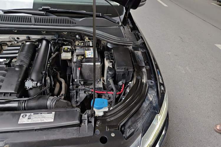 Used Volkswagen Lavida 2019 280TSI DSG Comfort Edition China VI standard Engine Bay Left