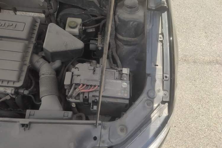 Used Volkswagen Lavida 2019 Lavida Start 1.5L Manual Fashion Edition China VI Standard Engine Bay Left