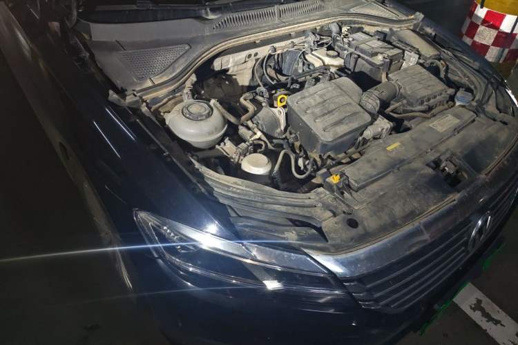 Used Volkswagen Lavida 2019 1.5L Automatic Vision Edition China VI Standard Engine Bay Right