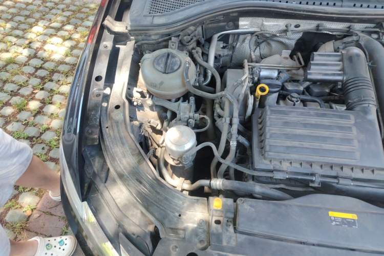 Used Volkswagen Lavida 2019 280TSI DSG Comfort Edition China VI standard Engine Bay Right