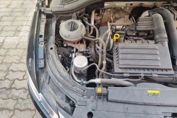 Used Volkswagen Lavida 2019 280TSI DSG Comfort Edition China VI standard Engine Bay Right