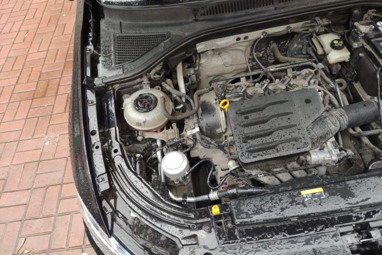 Used Volkswagen Lavida 2019 1.5L Automatic Fashion Edition China VI Engine Bay Right